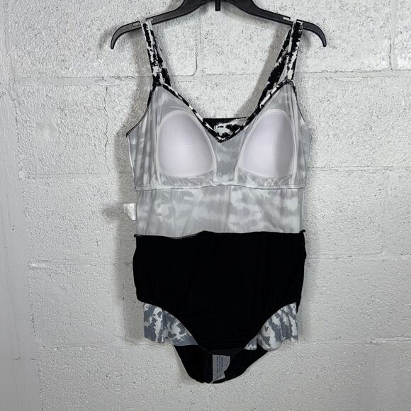 Swim Solutions Women's Printed Tiered Fauxkin Rainbow Rain 16W $102 - Picture 5 of 9